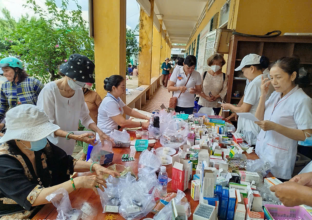 Chăm lo an sinh xã hội, hỗ trợ người yếu thế